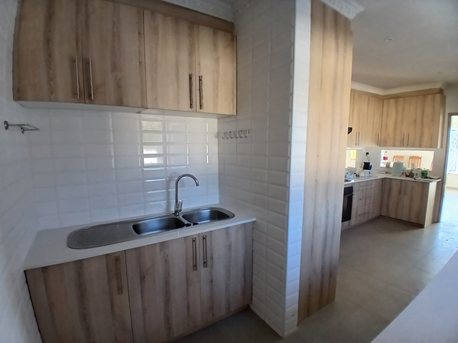 To Let 4 Bedroom Property for Rent in Pellissier Free State